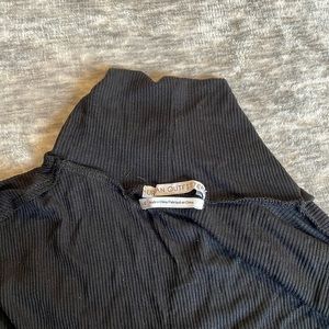 Urban Outfitters Black Turtle neck Size Large